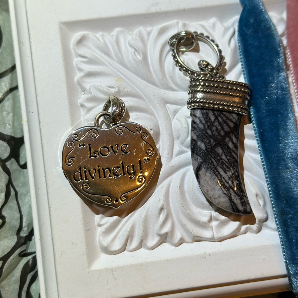 Brighton Miscellaneous Lot - Picture 4 of 5